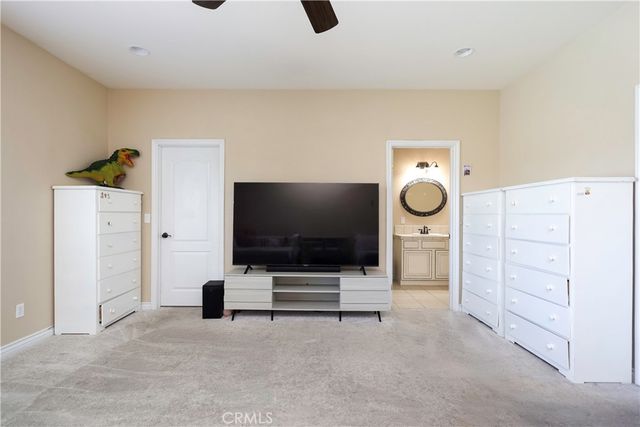 42561 25th W, Lancaster, CA 93536