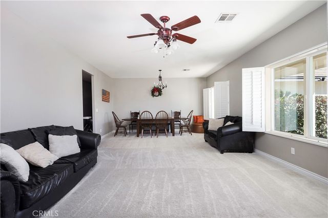 42561 25th W, Lancaster, CA 93536