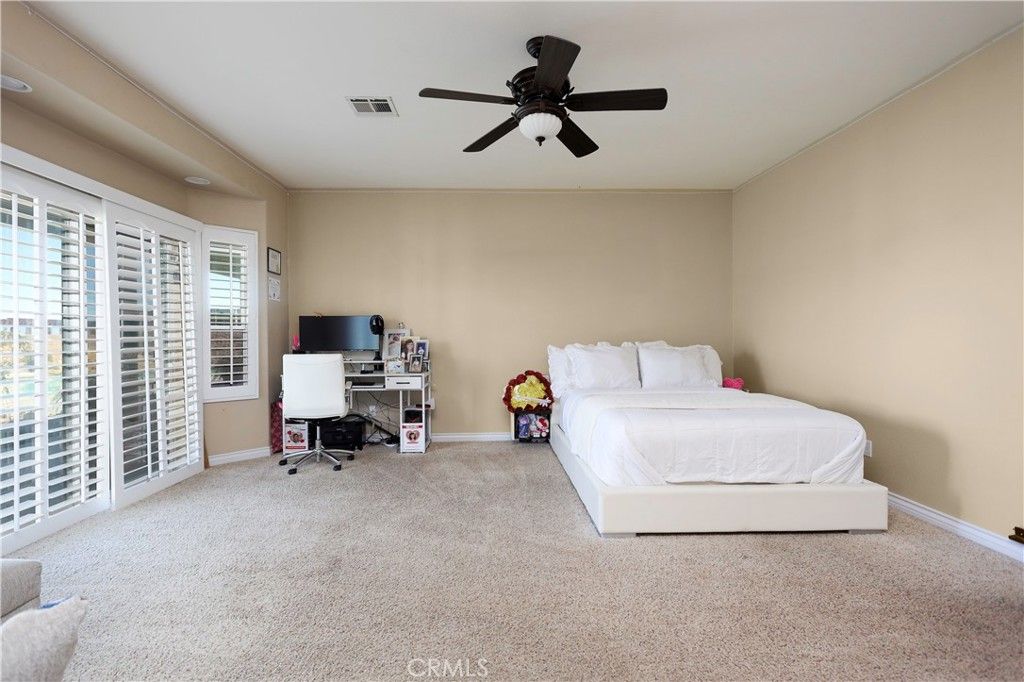 Image 16 of property listing at 42561 25th W, Lancaster, CA 93536