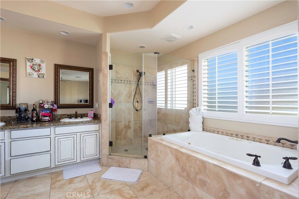 Image 18 of property listing at 42561 25th W, Lancaster, CA 93536