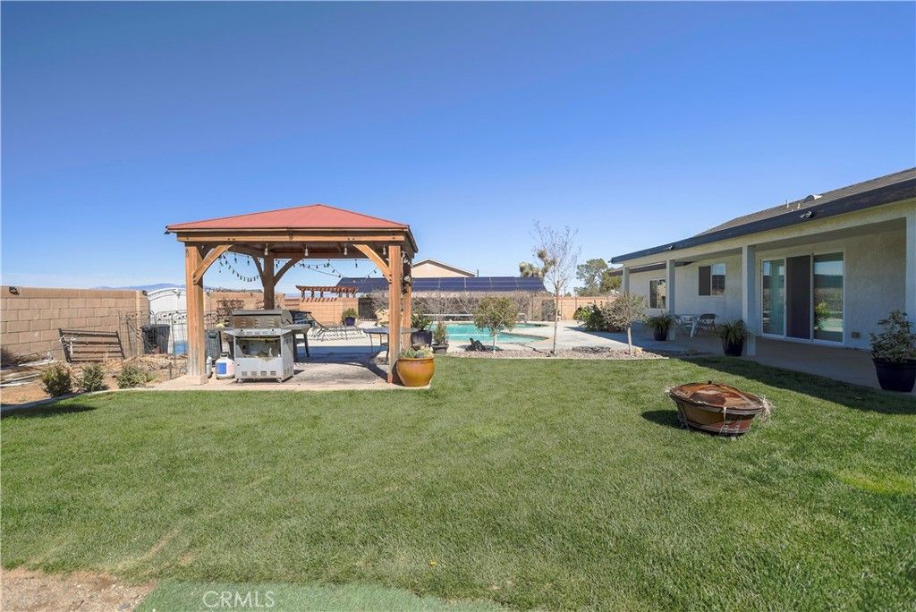Image 35 of property listing at 42561 25th W, Lancaster, CA 93536
