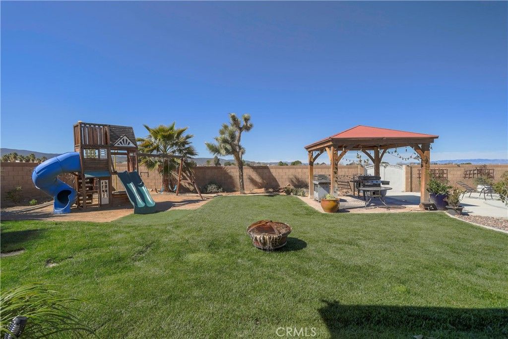 Image 36 of property listing at 42561 25th W, Lancaster, CA 93536