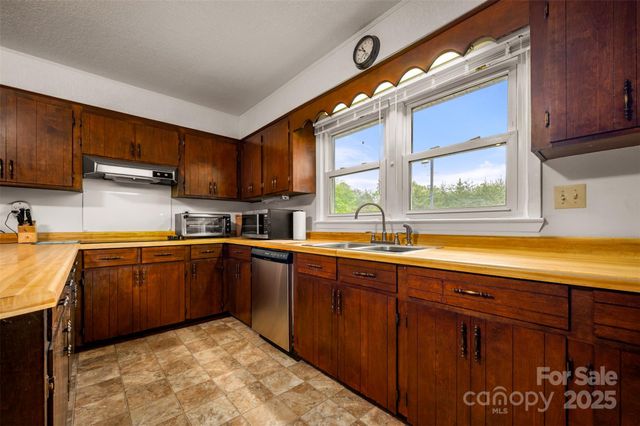 4665 NC Hwy 9 None N, Mill Spring, NC 28756