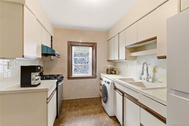 56-20 217th Street, Bayside, NY 11364