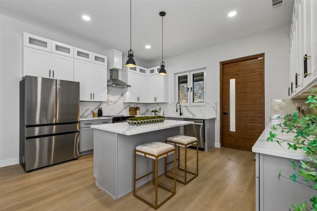 812 Premier Parkway, Grand Prairie, TX 75051