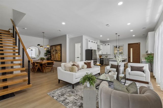812 Premier Parkway, Grand Prairie, TX 75051
