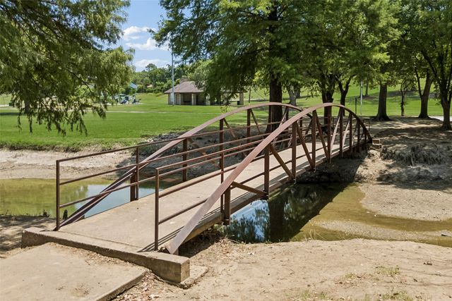 812 Premier Parkway, Grand Prairie, TX 75051
