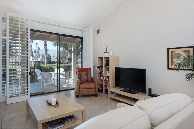 279 San Remo Street, Palm Desert, CA 92260