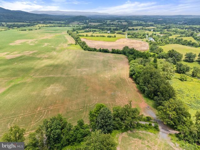 10674 ADA RD, Marshall, VA 20115