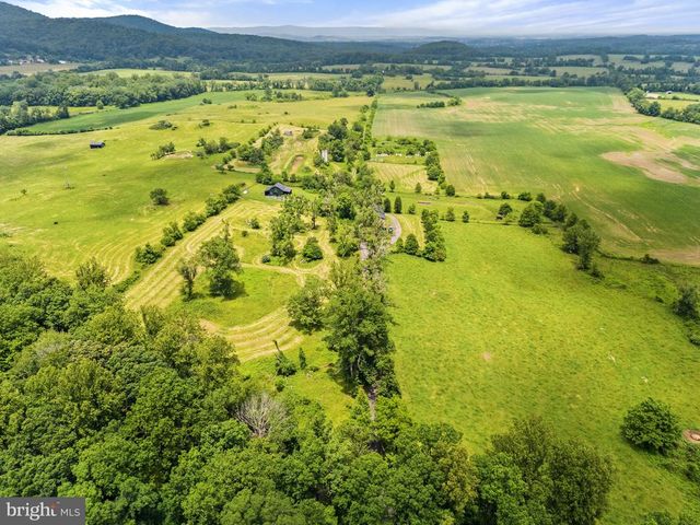 10674 ADA RD, Marshall, VA 20115