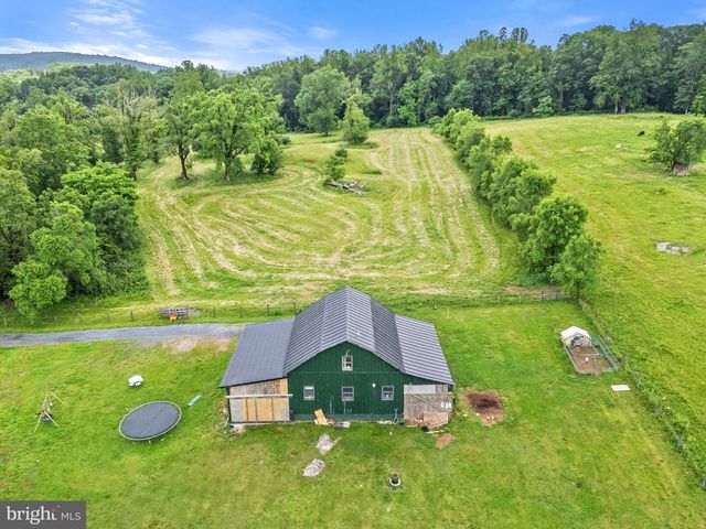 10674 ADA RD, Marshall, VA 20115