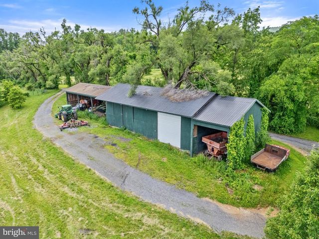 10674 ADA RD, Marshall, VA 20115