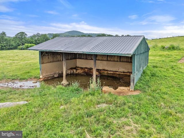 10674 ADA RD, Marshall, VA 20115