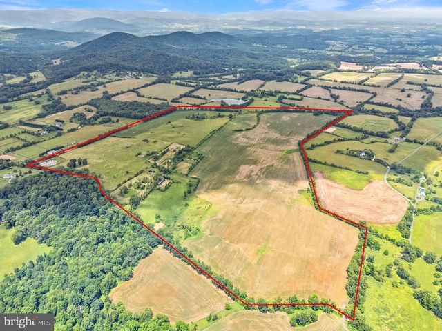 10674 ADA RD, Marshall, VA 20115