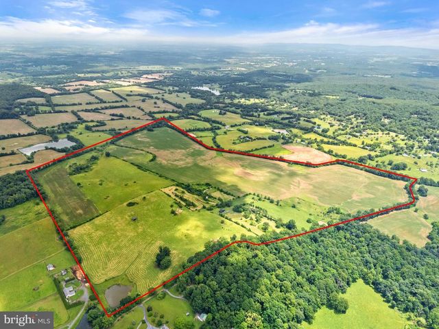 10674 ADA RD, Marshall, VA 20115