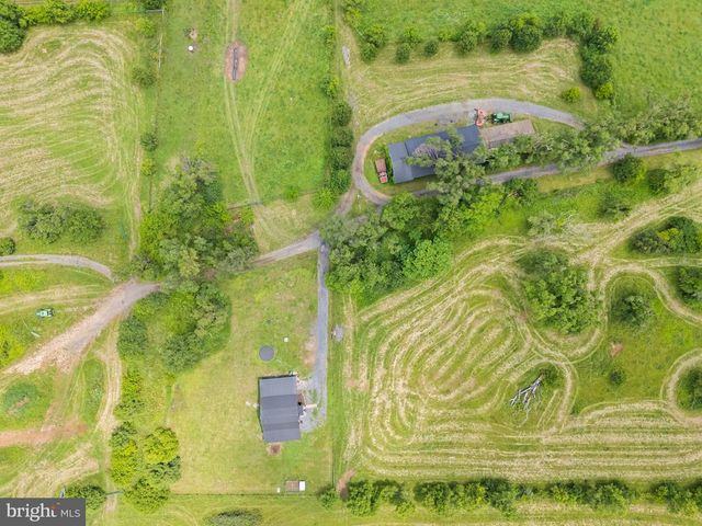 10674 ADA RD, Marshall, VA 20115