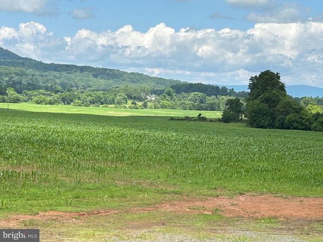 10674 ADA RD, Marshall, VA 20115