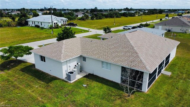 1726 NE 17th TER, Cape Coral, FL 33909