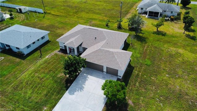 1726 NE 17th TER, Cape Coral, FL 33909