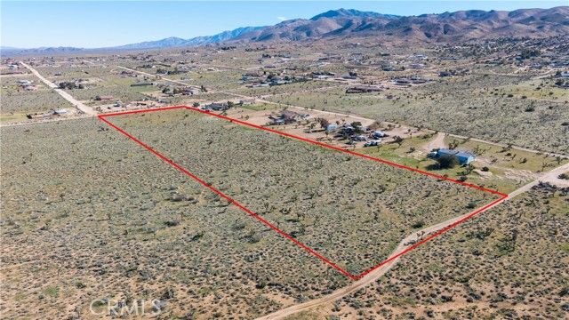 9588 Milpas, Apple Valley, CA 92308