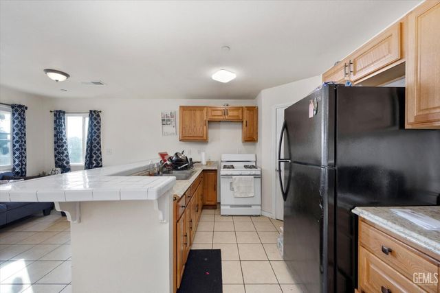 1716 Filson Street, Bakersfield, CA 93307