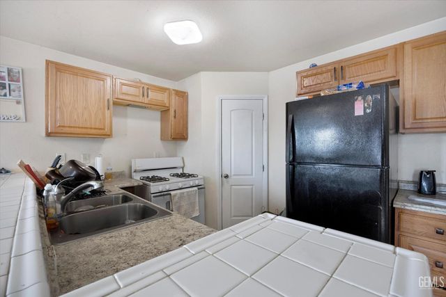 1716 Filson Street, Bakersfield, CA 93307