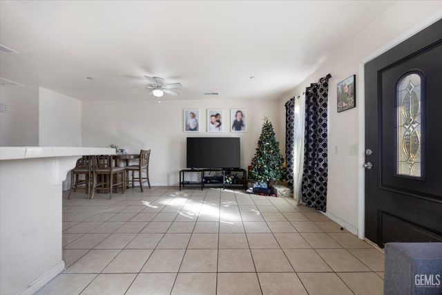 1716 Filson Street, Bakersfield, CA 93307