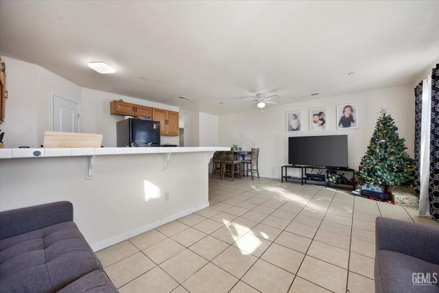 1716 Filson Street, Bakersfield, CA 93307