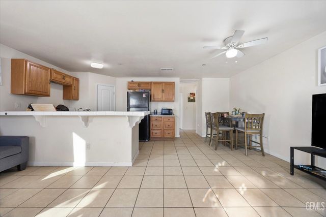 1716 Filson Street, Bakersfield, CA 93307