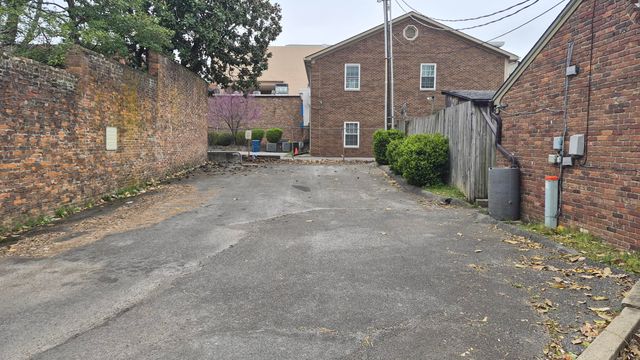 204 W Main Street, Danville, KY 40422