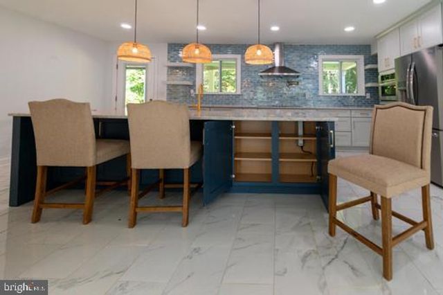 428 INGLESIDE DR, Fredericksburg, VA 22405