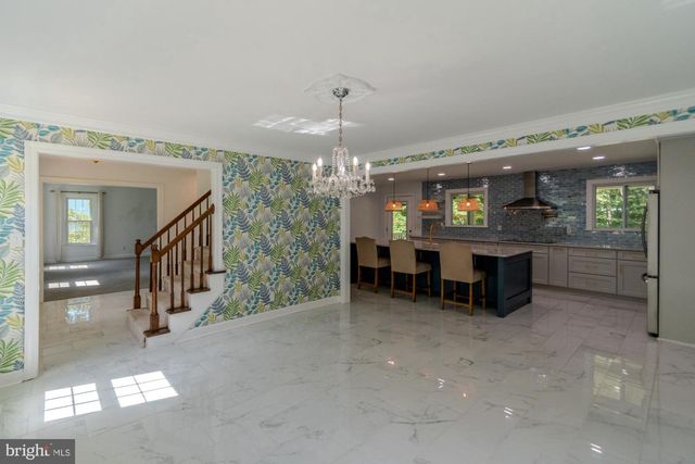 428 INGLESIDE DR, Fredericksburg, VA 22405