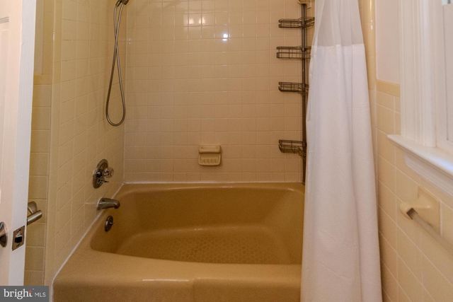 428 INGLESIDE DR, Fredericksburg, VA 22405