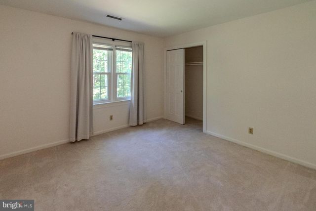 428 INGLESIDE DR, Fredericksburg, VA 22405