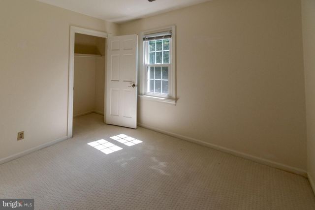 428 INGLESIDE DR, Fredericksburg, VA 22405