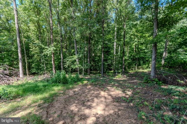 428 INGLESIDE DR, Fredericksburg, VA 22405