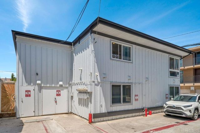 3764 Bayside Lane 4, San Diego, CA 92109