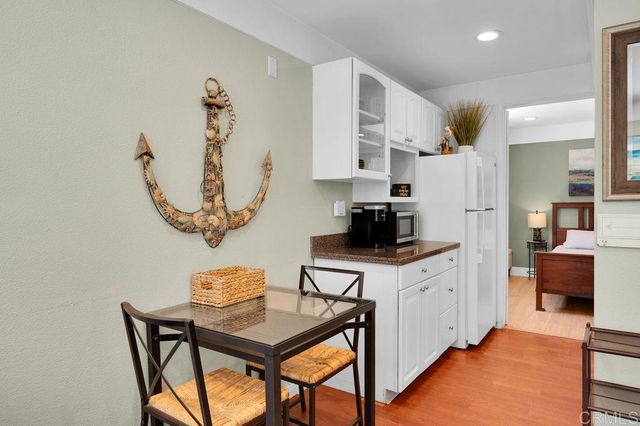 3764 Bayside Lane 4, San Diego, CA 92109
