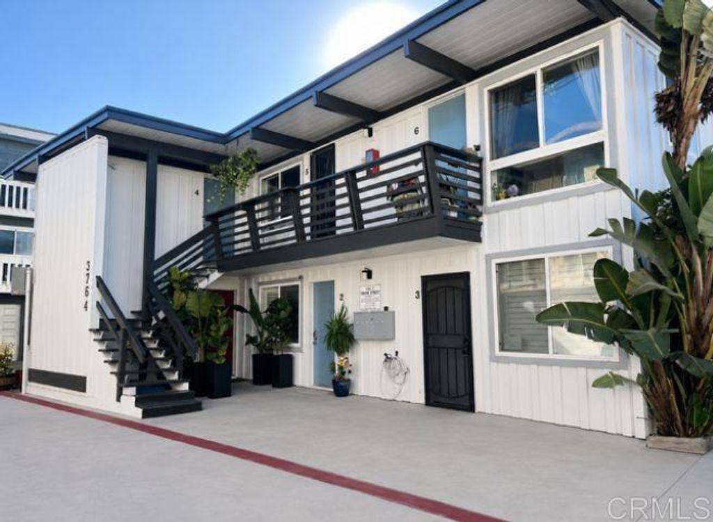 3764 Bayside Lane 4, San Diego, CA 92109