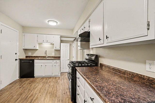 1732 Valleywood Court 2, Portage City, MI 49024