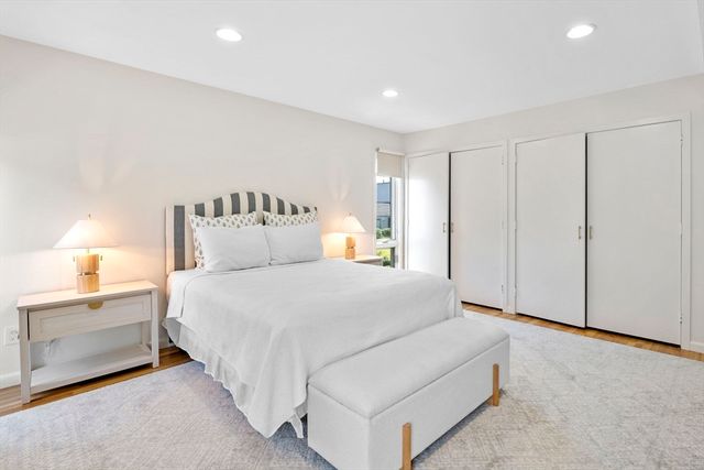 2 Brackett Brackett Pl B, Marblehead, MA 01945