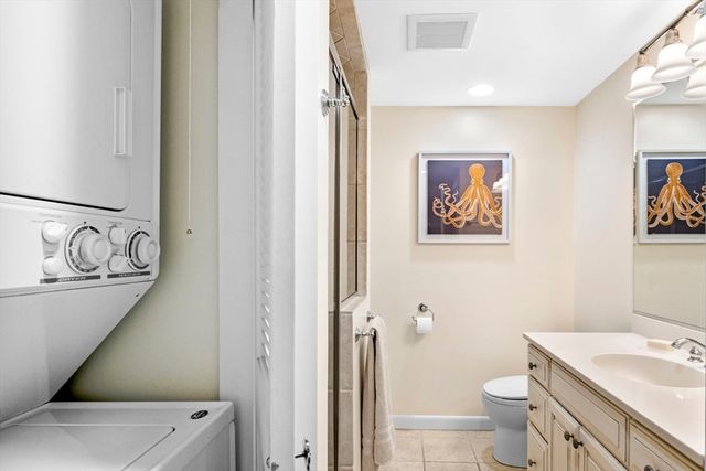 2 Brackett Brackett Pl B, Marblehead, MA 01945
