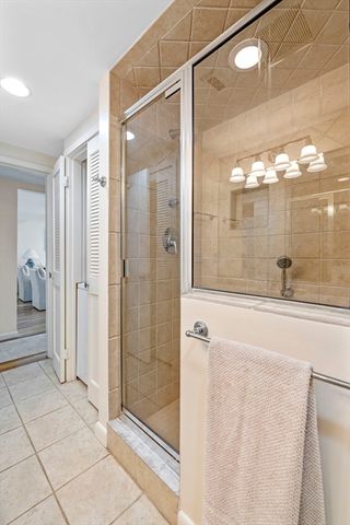2 Brackett Brackett Pl B, Marblehead, MA 01945