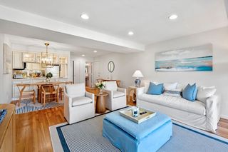 2 Brackett Brackett Pl B, Marblehead, MA 01945