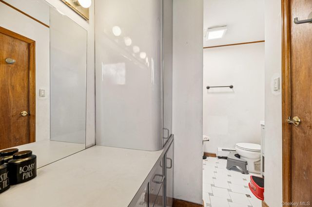 98 Auborn Avenue, Shirley, NY 11967