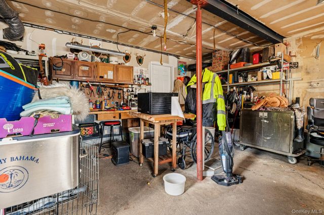 98 Auborn Avenue, Shirley, NY 11967