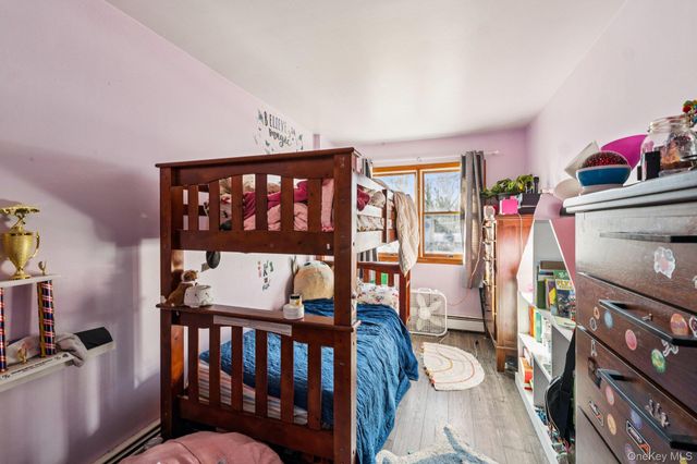 98 Auborn Avenue, Shirley, NY 11967