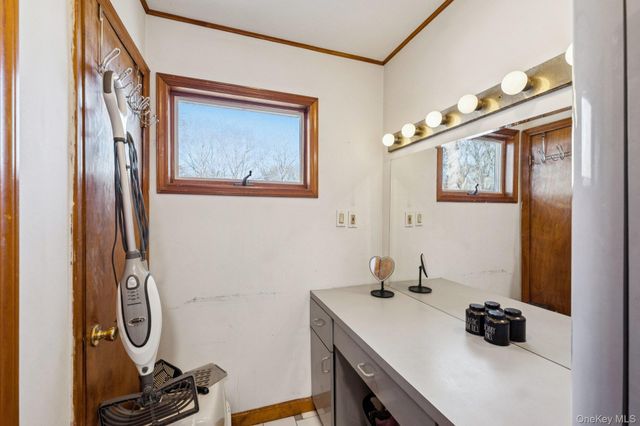 98 Auborn Avenue, Shirley, NY 11967