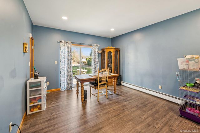 98 Auborn Avenue, Shirley, NY 11967