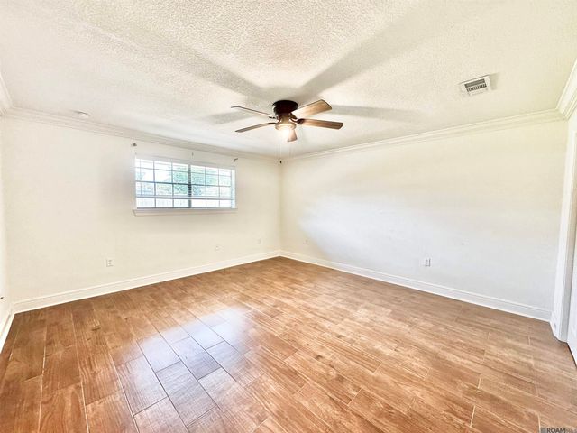 5016 Five Forks Dr, Baton Rouge, LA 70817